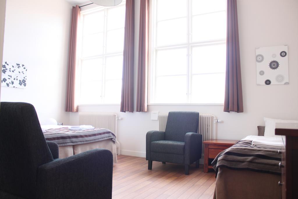 Guesthouse Eleven Hotel Арвика Экстерьер фото